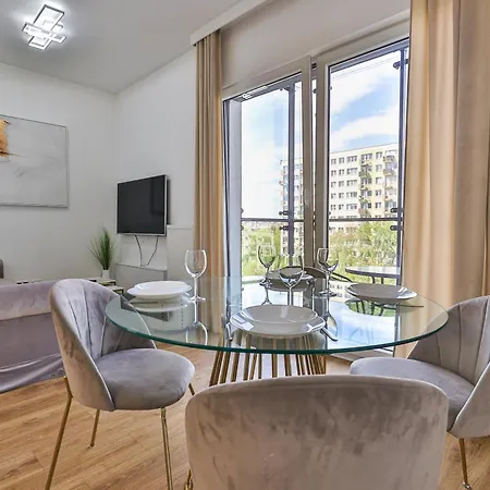 Wola Tower Ul Kasprzaka 29 Z Garazem By Perfect 411 Varsovie